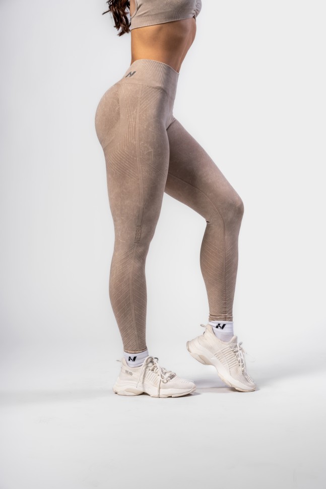 Леггинсы Nebbia High Waisted Push-Up Leggings TOTALLY SEAMLESS 303 Cream в Москве в Москве