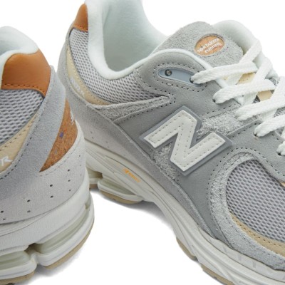 Кроссовки New Balance M2002RSB