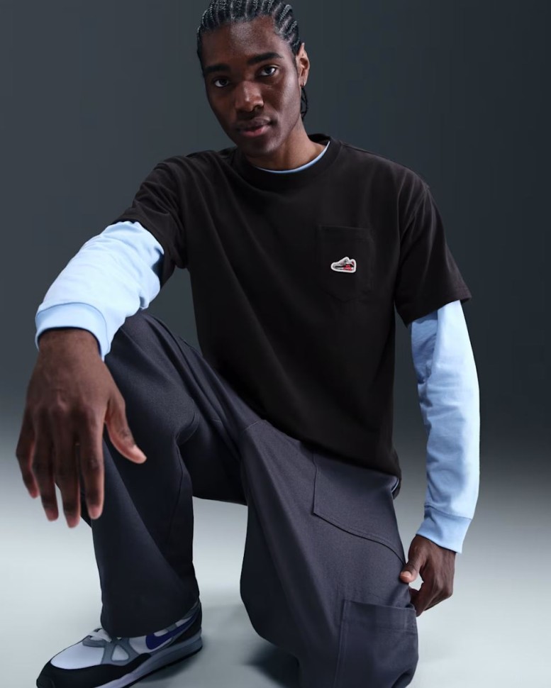 Футболка Nike M NSW TEE ACCS PATCH CNCT FA25 HQ9242-010 в Москве  в Москве 