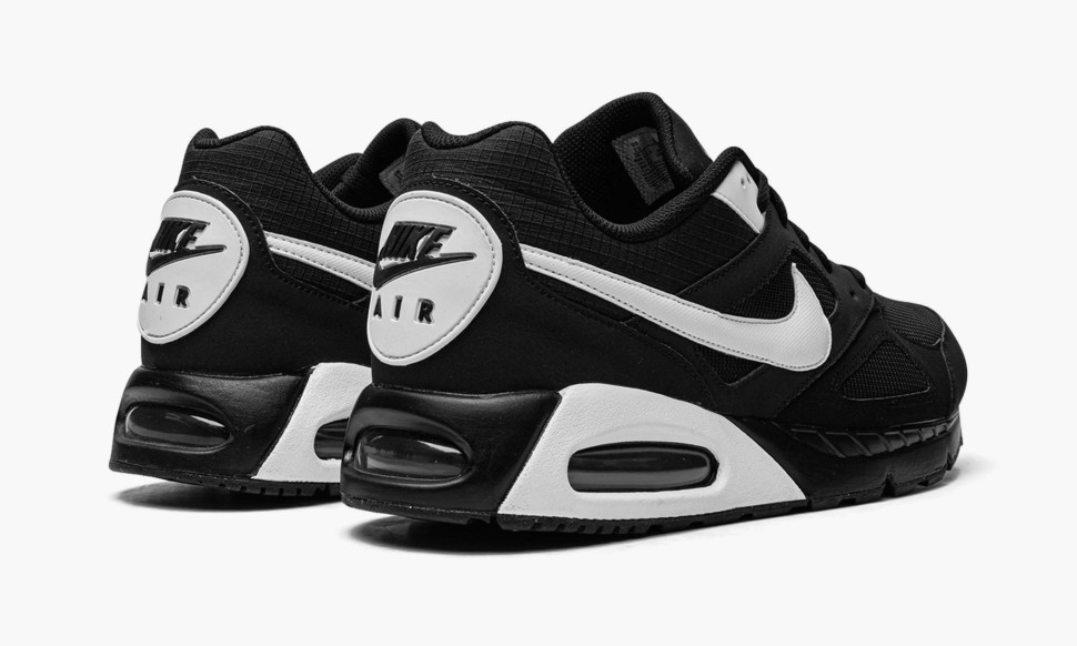 Кроссовки Nike Air Max Ivo580518-011 в Москве  в Москве 