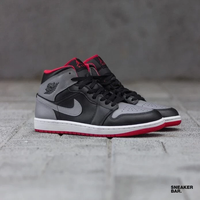 Кроссовки Nike AIR JORDAN 1 MID DQ8426-006 в Москве  в Москве 