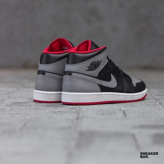 Кроссовки Nike AIR JORDAN 1 MID DQ8426-006 в Москве  в Москве 