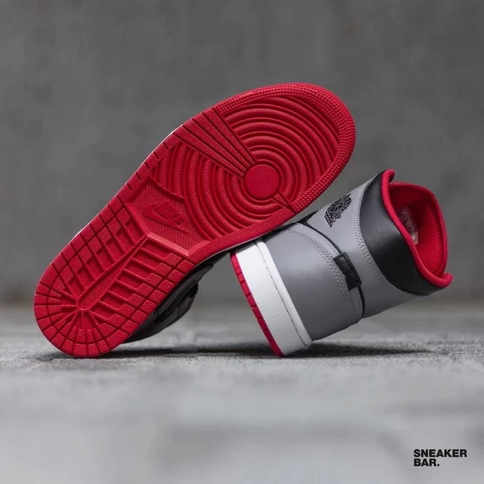 Кроссовки Nike AIR JORDAN 1 MID DQ8426-006 в Москве  в Москве 