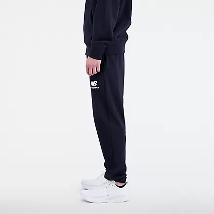 Брюки New Balance Essentials Stacked Logo French Terry Sweatpant MP31539-BK в Москве  в Москве 