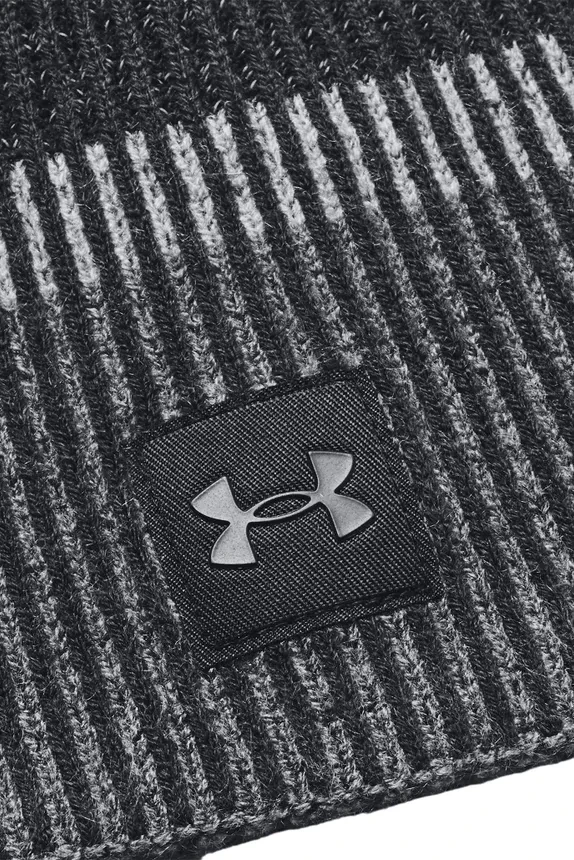 Шапка Under Armour Launch Reflective Beanie 1386648-001 в Москве  в Москве 