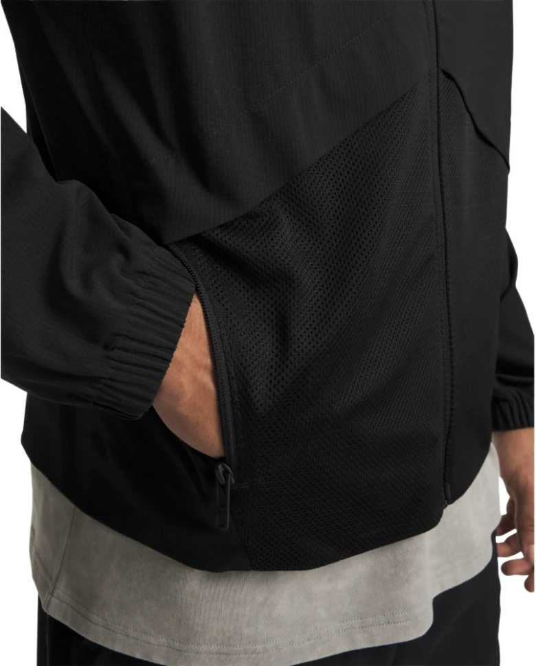 Ветровка Under Armour Unstoppable Airvent Jkt 6009365-001 в   в  
