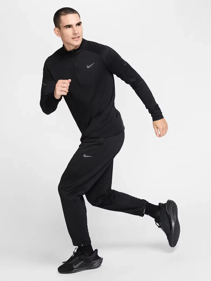 Брюки Nike M NK DF CHALLENGER KNIT PANT HJ3590-010 в Москве в Москве