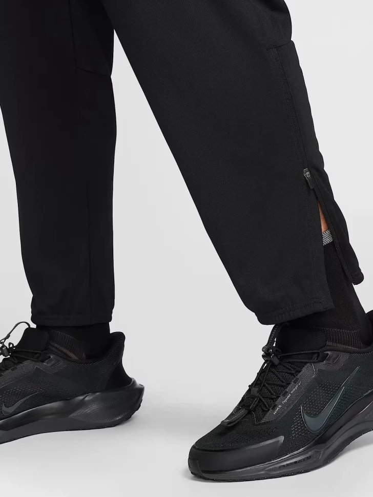 Брюки Nike M NK DF CHALLENGER KNIT PANT HJ3590-010 в Москве в Москве