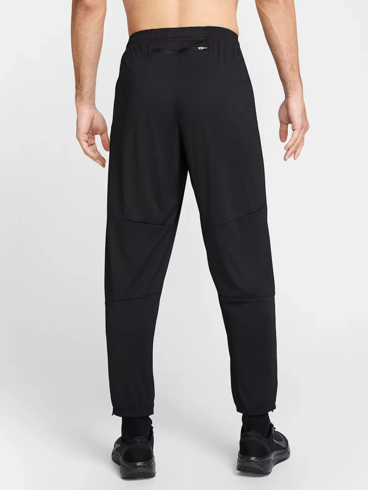 Брюки Nike M NK DF CHALLENGER KNIT PANT HJ3590-010 в Москве в Москве