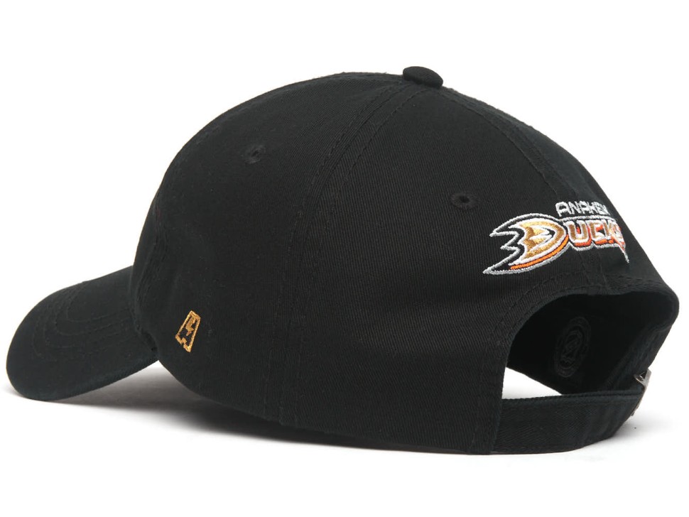 Бейсболка ATRIBUTIKA & CLUB Anaheim Ducks, черн. 31648 в Москве  в Москве 
