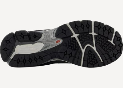 Кроссовки New Balance 2002 U2002RA