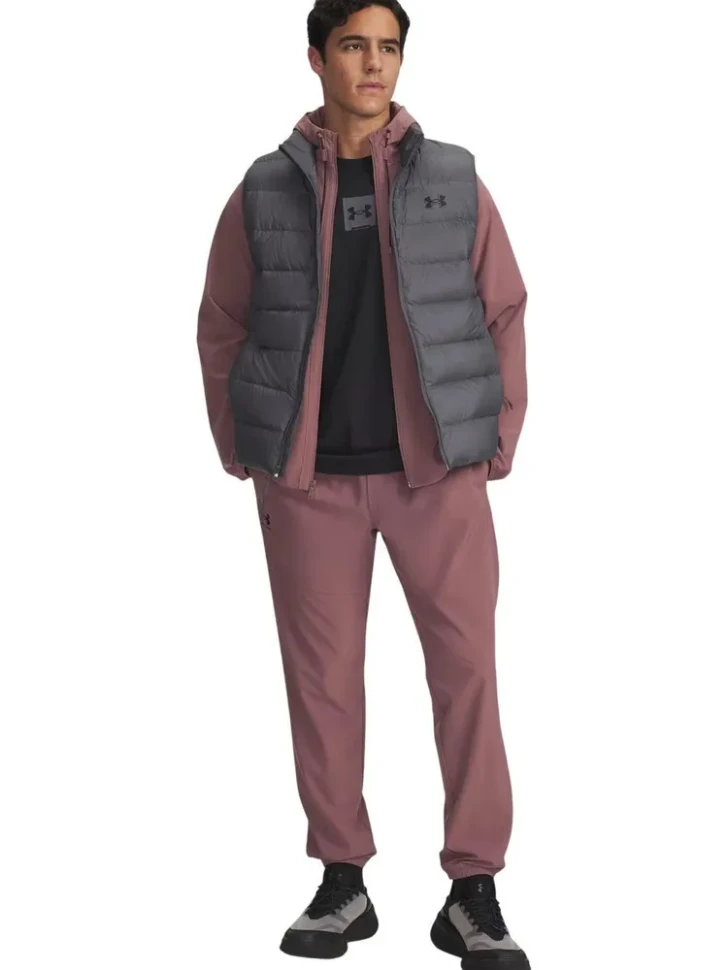 Жилет Under Armour LEGEND DOWN VEST 1385838-025 в Москве  в Москве 