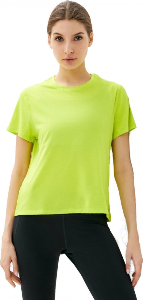 Футболка Reebok AC ATHLETIC TEE HS4732 в Москве  в Москве 