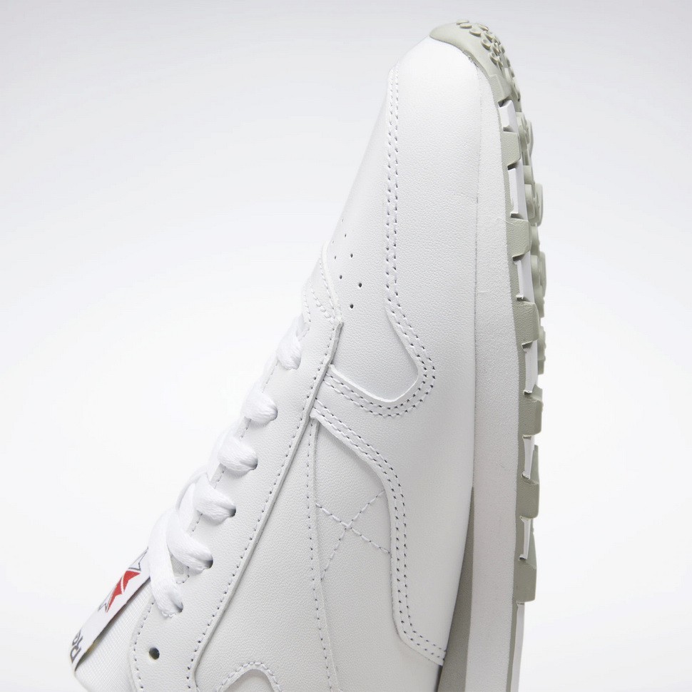 Кроссовки Reebok CLASSIC LEATHER GY3558 в Москве  в Москве 