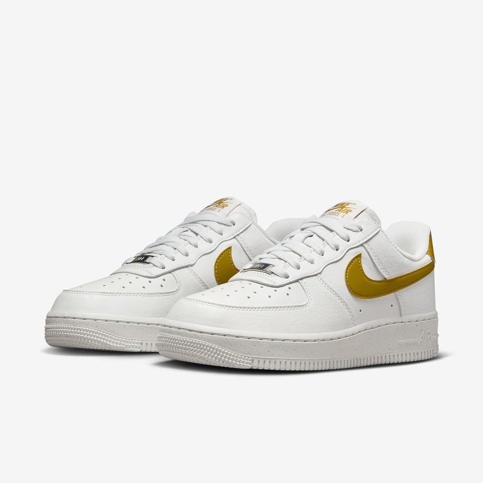 Кроссовки Nike WMNS AIR FORCE 1 '07 NN DV3808-101 в Москве  в Москве 