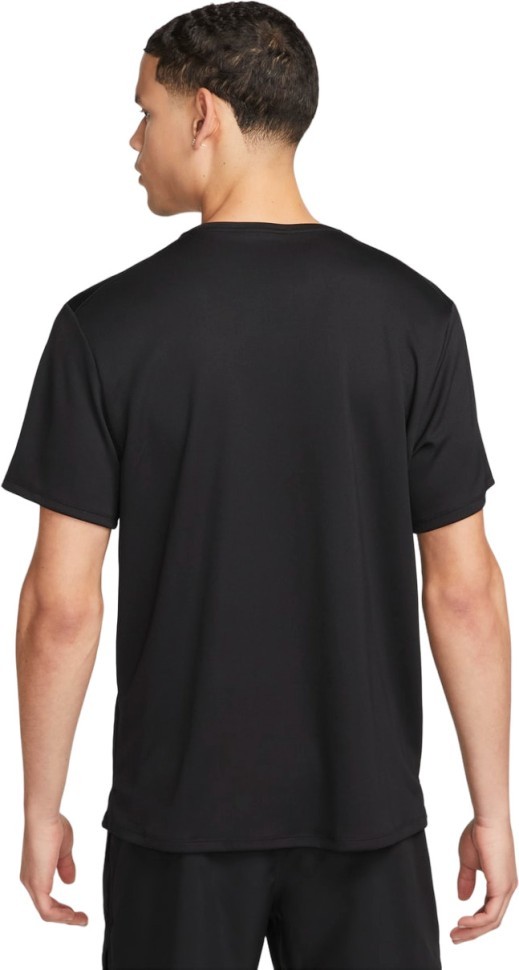 Футболка Nike M NK DF UV MILER SS DV9315-010 в Москве  в Москве 