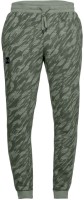 Брюки Under Armour RIVAL FLEECE CAMO JOGGER Moss Green / Moss Green / Black 1322032-492 в Москве  в Москве 