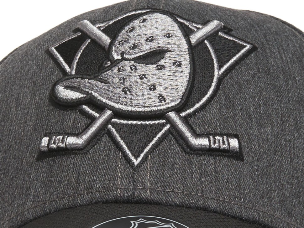 Бейсболка ATRIBUTIKA & CLUB Anaheim Ducks, серо-черн. 31545 в Москве  в Москве 