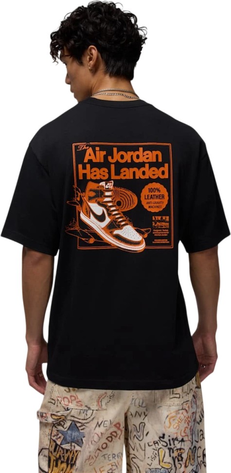 Футболка Nike M J NC AJ1 AD SS CREW HQ8972-010 в Москве  в Москве 