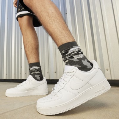 Кроссовки Nike Air Force 1 07 CW2288-111