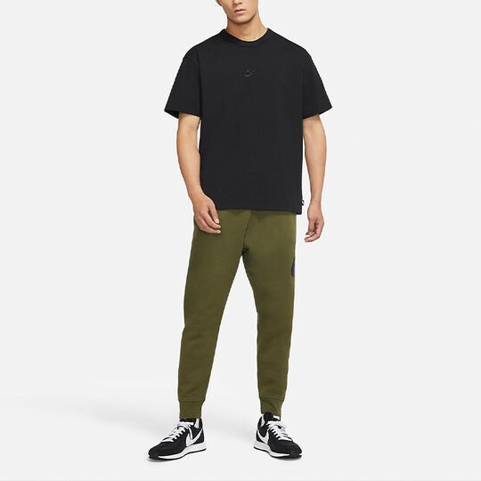 Футболка Nike Sportswear Premium Essentials DO7393-010 в Москве 