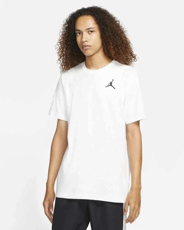 Футболка Nike JORDAN M J JUMPMAN EMB SS CREW DC7485-100 в Москве  в Москве 