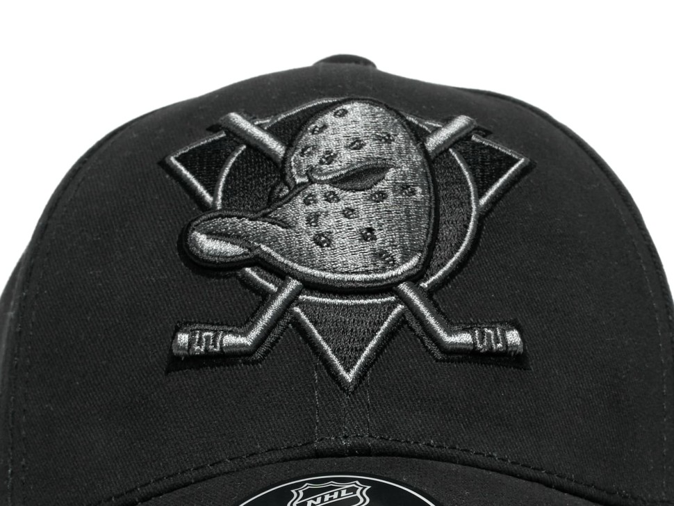 Бейсболка ATRIBUTIKA & CLUB Anaheim Ducks, черн. 32255 в Москве  в Москве 