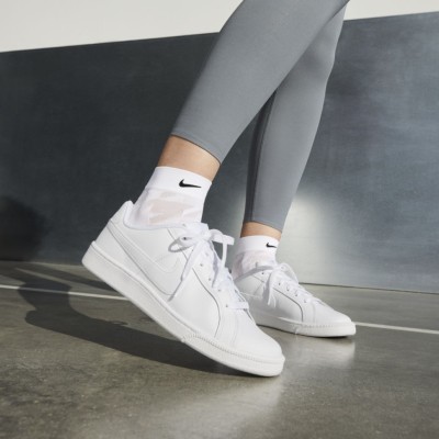 Кеды Nike WMNS NIKE COURT ROYALE 749867-105