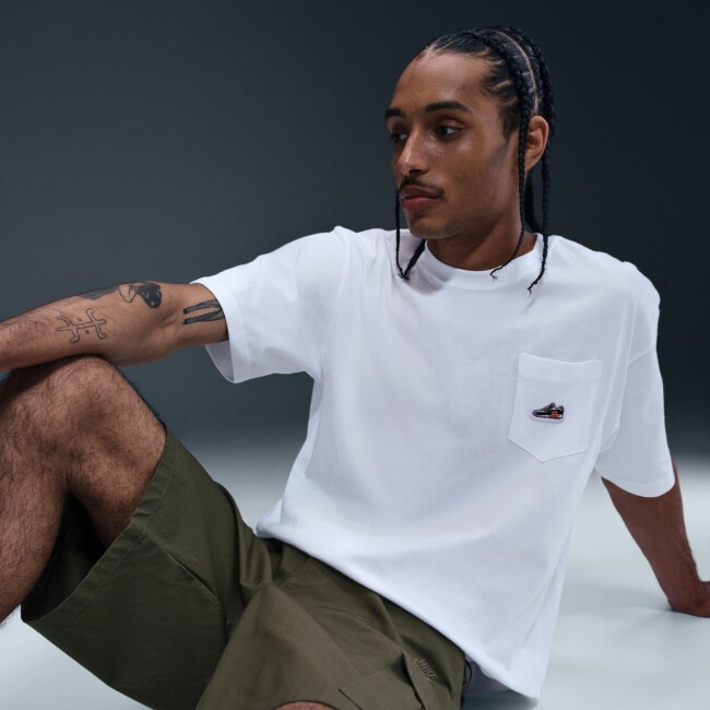 Футболка Nike M NSW TEE ACCS PATCH CNCT FA25 HQ9242-100 в Москве в Москве