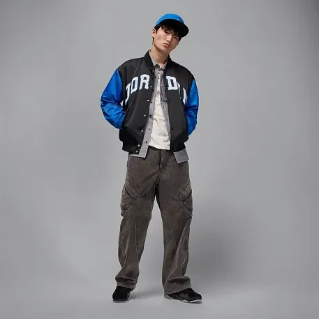 Куртка Nike M J BRK CLGTE VRSTY JKT HV0099-010 в Москве в Москве