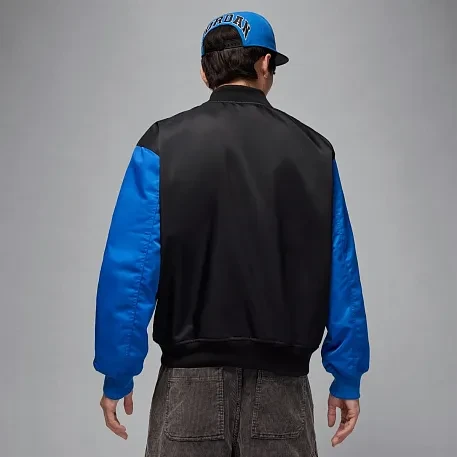 Куртка Nike M J BRK CLGTE VRSTY JKT HV0099-010 в Москве в Москве