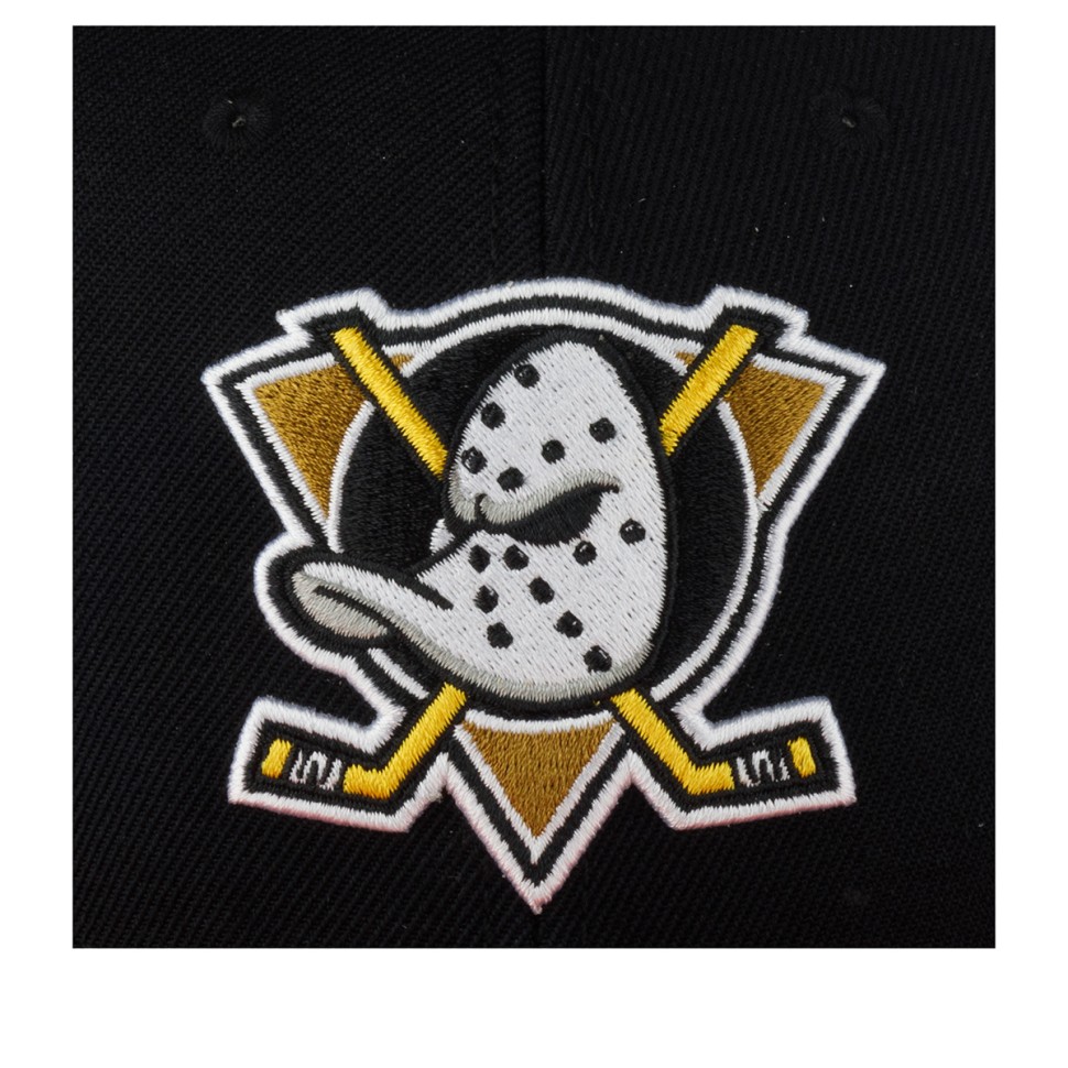 Бейсболка AMERICAN NEEDLE 42412B-AMD Anaheim Mighty Ducks 400 Series NHL (черн оранж) 06-960-85-00 в Москве в Москве