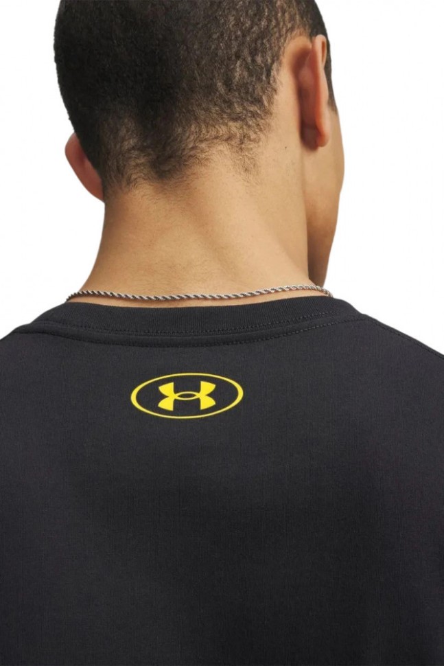 Футболка Under Armour UA M VARSITY CREST SS 6009249-001 в Москве  в Москве 