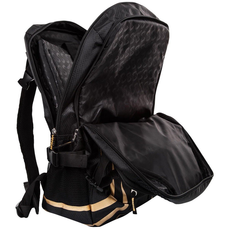 Рюкзак Venum Challenger Pro Black/Gold 00453 в Москве  в Москве 